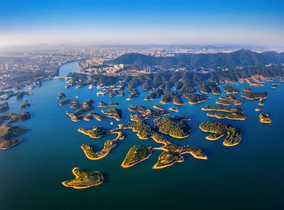 Отели рядом с достопримечательностью «»