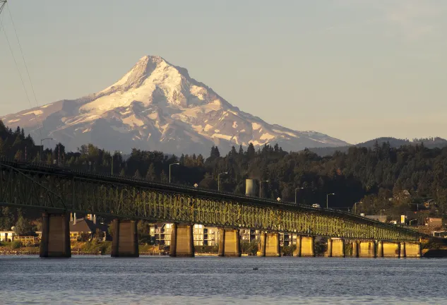 鄰近Hood River Athletic Club的酒店