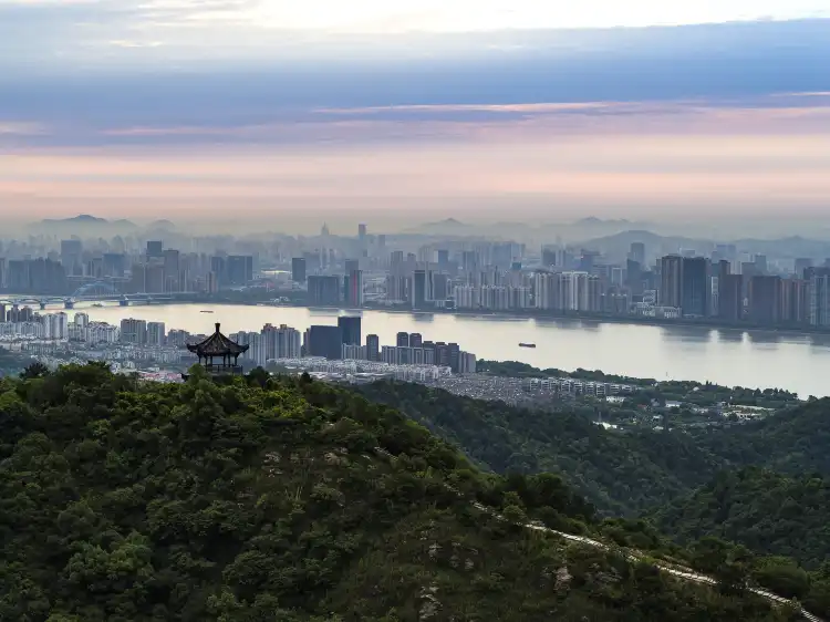 Hotels near Guiren Pavilion