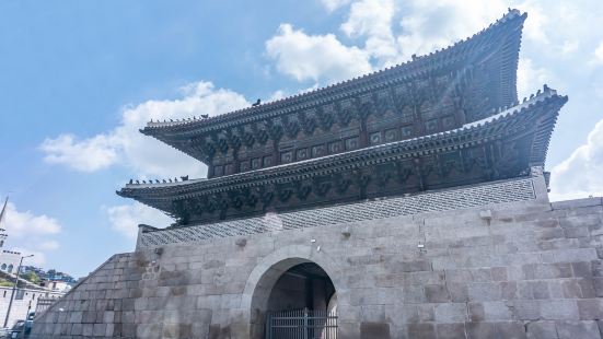 Dongdaemun Gate (Heunginjimun)