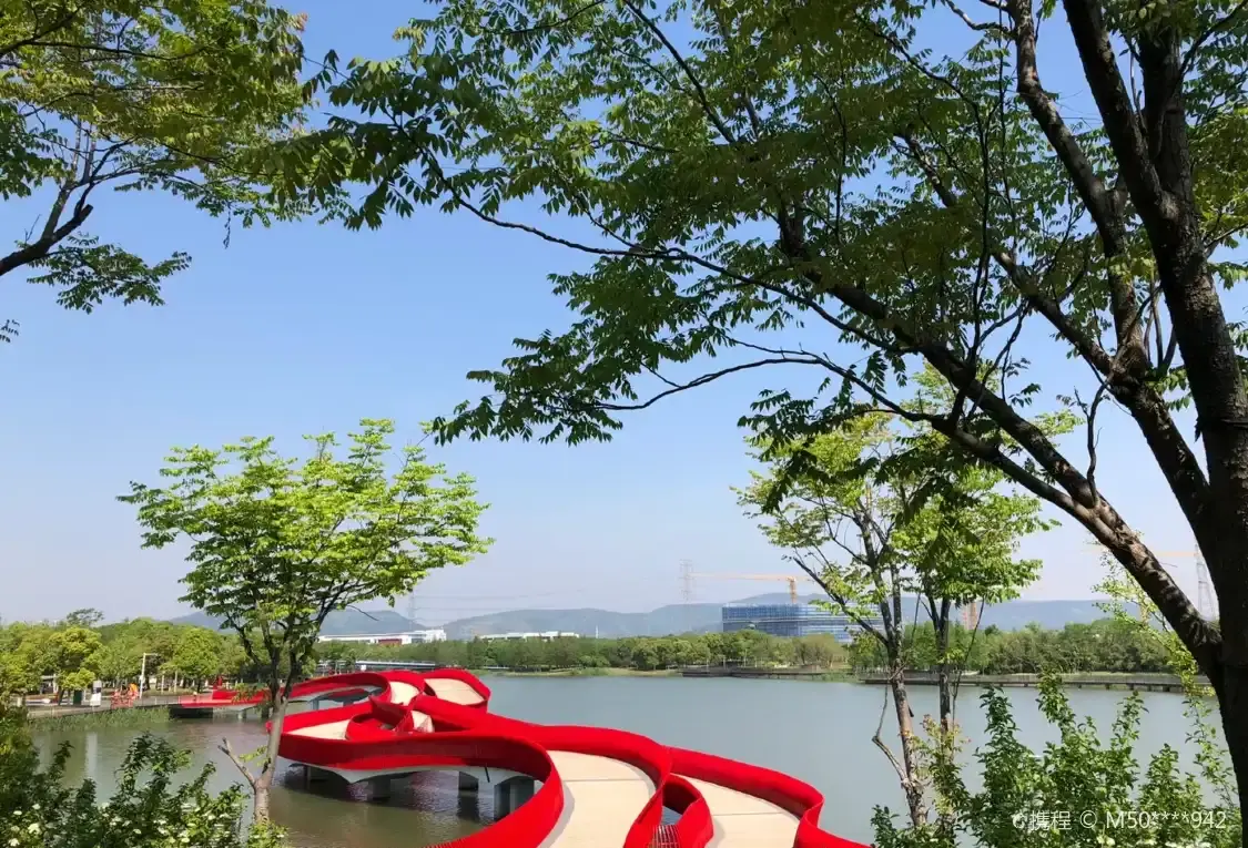 Hotels near Tian'ehu Park
