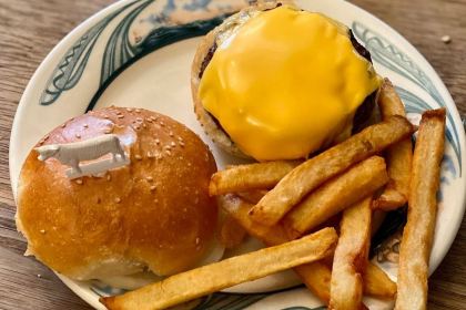 PETER LUGER STEAK HOUSE