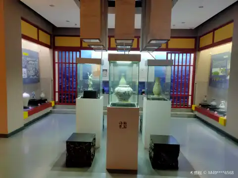 鄰近金陵佛都館的酒店