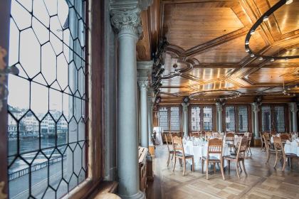 Zunfthaus zur Zimmerleuten