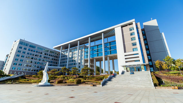 Yanbian University (Yanji Campus) - Science and Technology Library