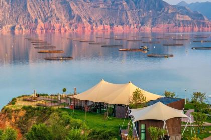 Mirror Lake Restaurant