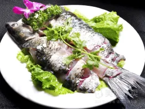 花鰱魚頭火鍋