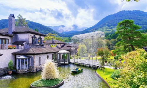 Hakone Venetian Glass Museum (Glass Forest)