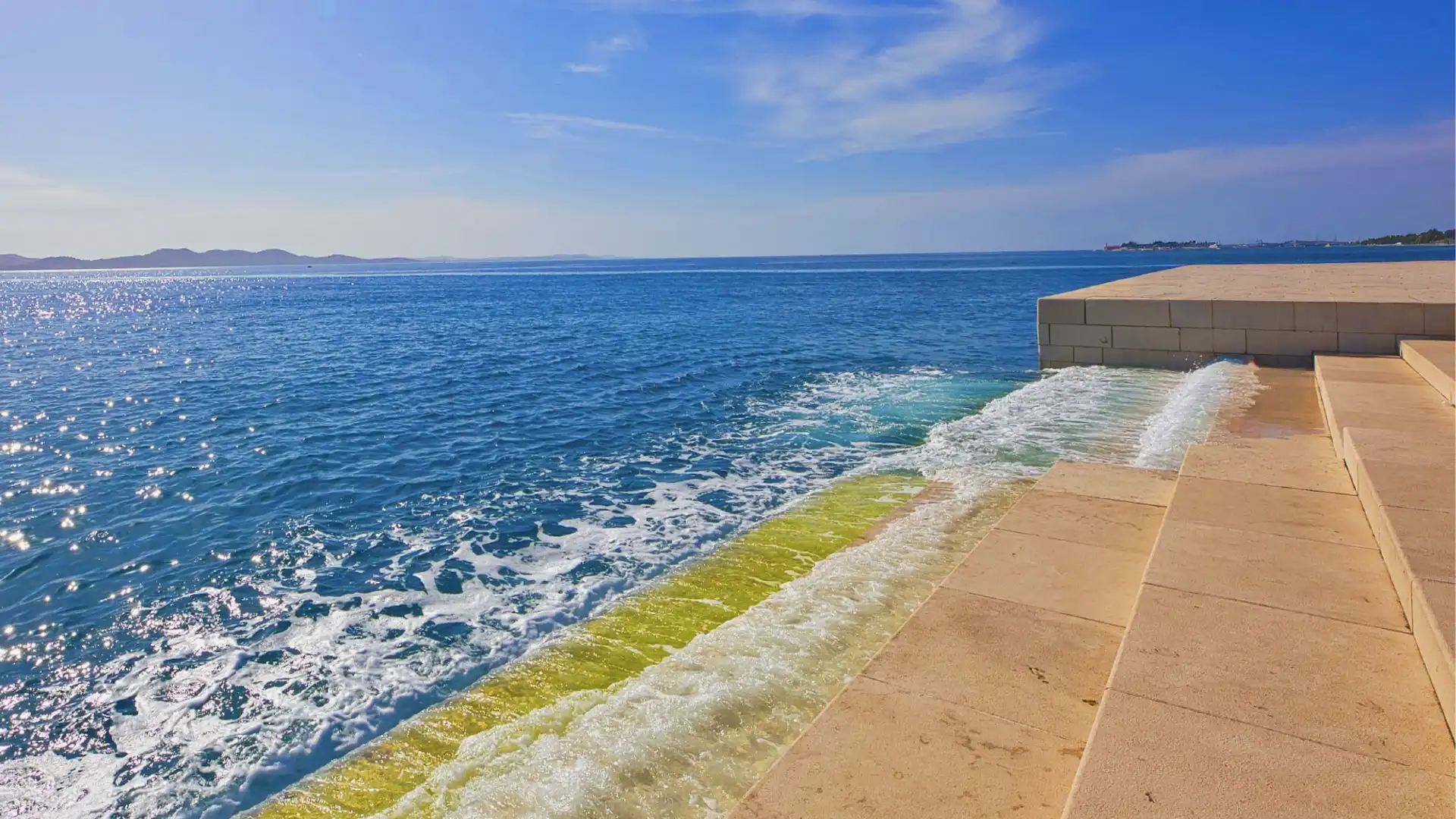 Hotels near Sea Organ