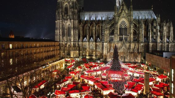 Christmas market at Cologne Cathedral