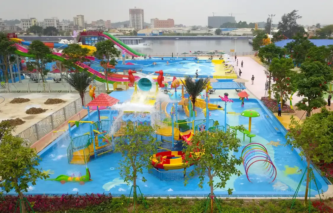 Hotels near Lianjiang Meijing World Amusement Park
