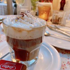 Le Petite Fontaine User Photo