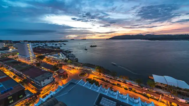 Hotels near Kota Kinabalu City Park