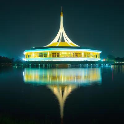 ท่าเรือราชาเฟอร์รี่ โรงแรมใกล้เคียง