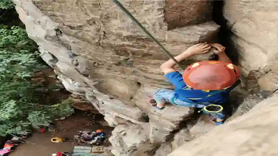 【陽朔戶外運動體驗】廣西桂林陽朔戶外體驗計畫/思固青少年戶外營地(飛拉達攀登/探洞/溯溪)