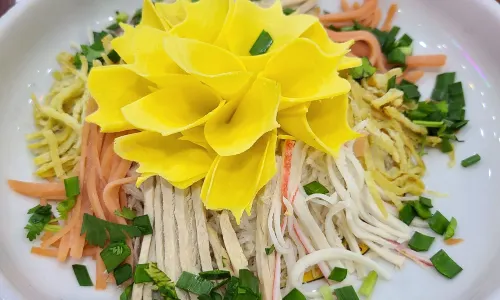LuoYang ZhenBuTong Restaurant (ZhongZhou East Road)