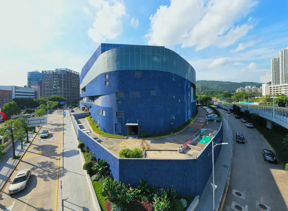 야창 아트 센터 주변 호텔