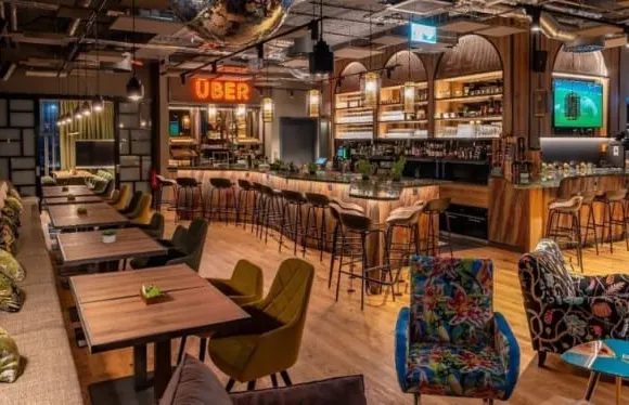 Me and All Hotel Ulm - Über