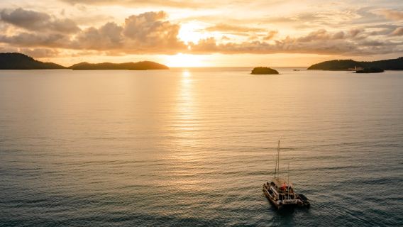 蘭卡威濕米島+巨獅島VIP跳島遊+D奢夕陽巡遊一日遊