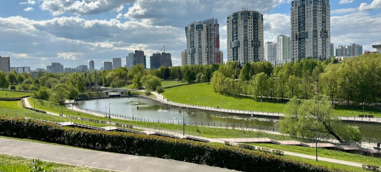 Парк Олимпийской деревни