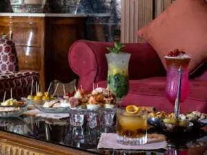 Royal Bar