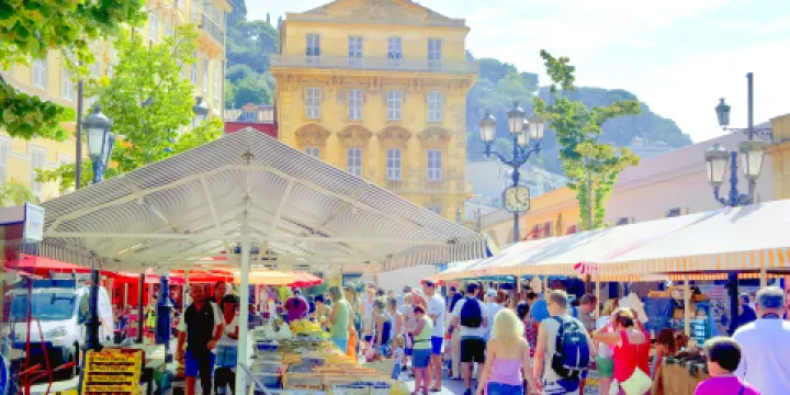 薩雷雅廣場集市