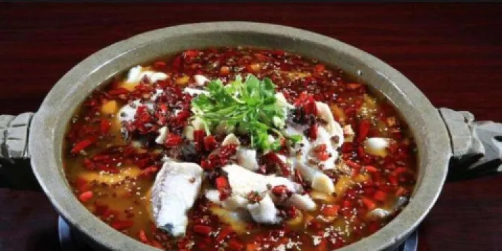 臨江餐館二樓美食部落