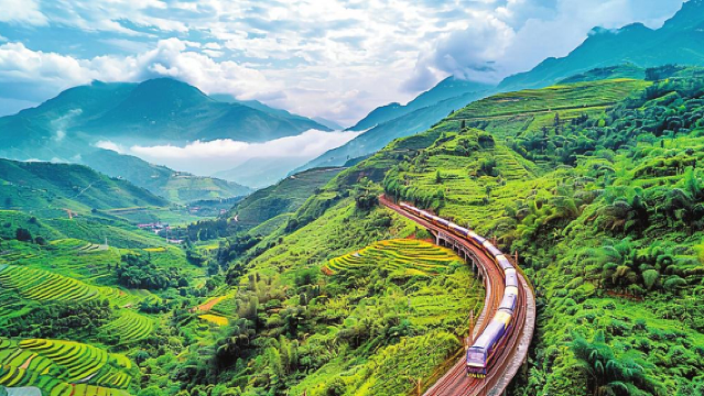 Star Express: China-Laos Cross-border Train Service
