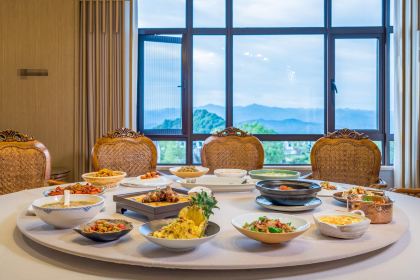 梨蜗度假酒店(兰溪越龙山国际旅游度假区店)·山景餐厅