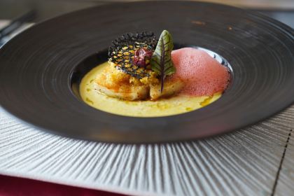 和信基业万怡酒店·和·日式餐厅