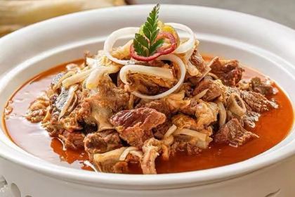 高胡赛东乡人家