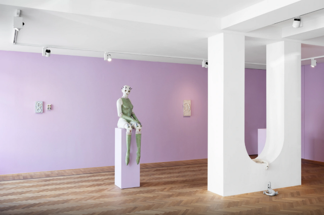 貝基·塔克《採石場》展覽 | Galerie Fabian Lang