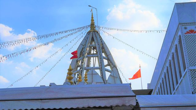Jhandewala Devi Mandir, Karol Bagh