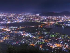 Điểm vui chơi về đêm Phổ Biến Tại Takamatsu