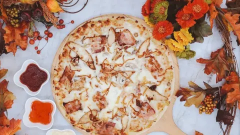 Monster Pizza Pub in サイパン
