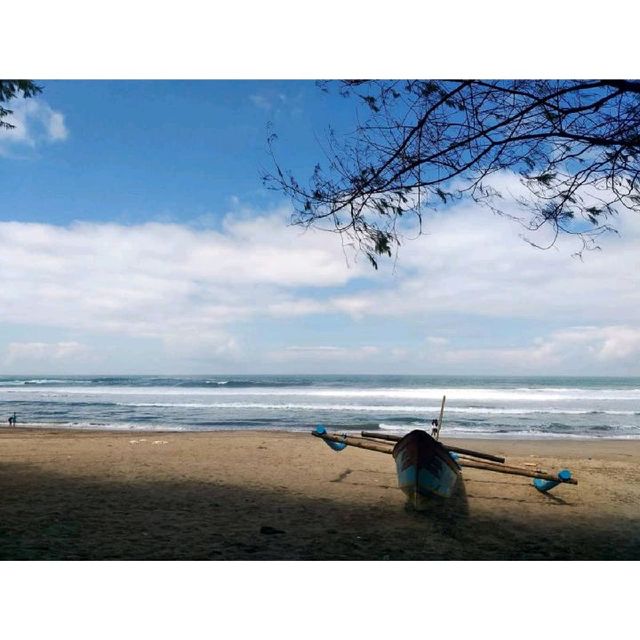 Jolosutro Beach in Blitar City