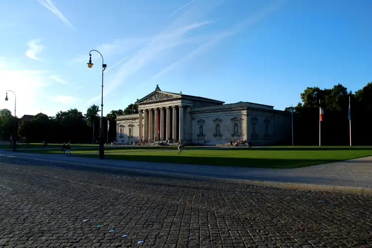Các khách sạn gần Glyptothek