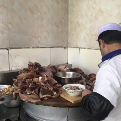 Lajiachuantongniuzage User Photo