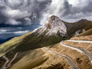 奶龍神山