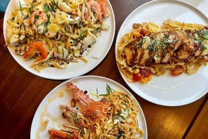 Axis Lounge At The DoubleTree By Hilton Melaka