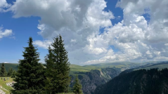 xi ka la jun jing qu