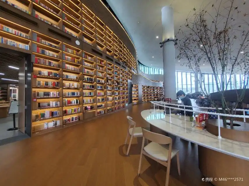 Hotels near Tianfu Humanities and Arts Library