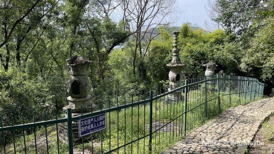 Lingjiu Temple Pagoda