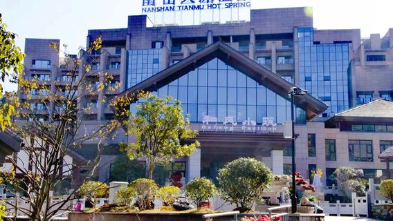 Nanshan Tianmu Hot Spring