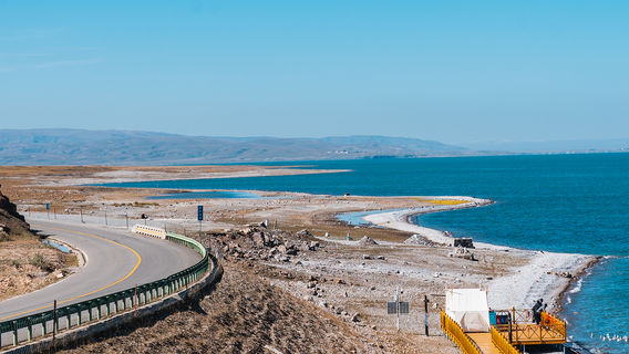 Qinghai Lake Huanhu West Road