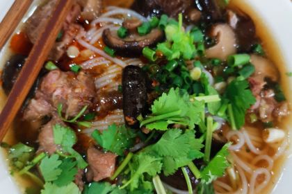 一品香粉馆(官黎路店)