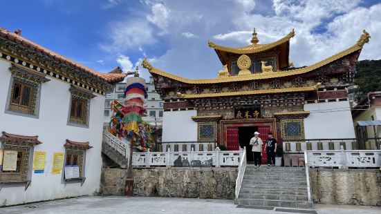 a nice old temple, great view