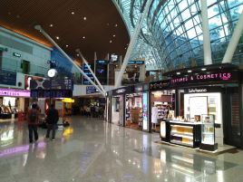 The ZON Duty Free（香水化妆品店-S6-2-A05）