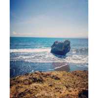 A wide clean sand hampers Grajagan