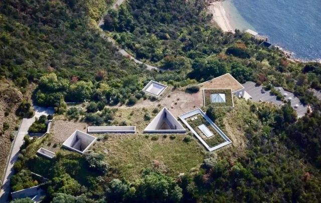 地中美術館